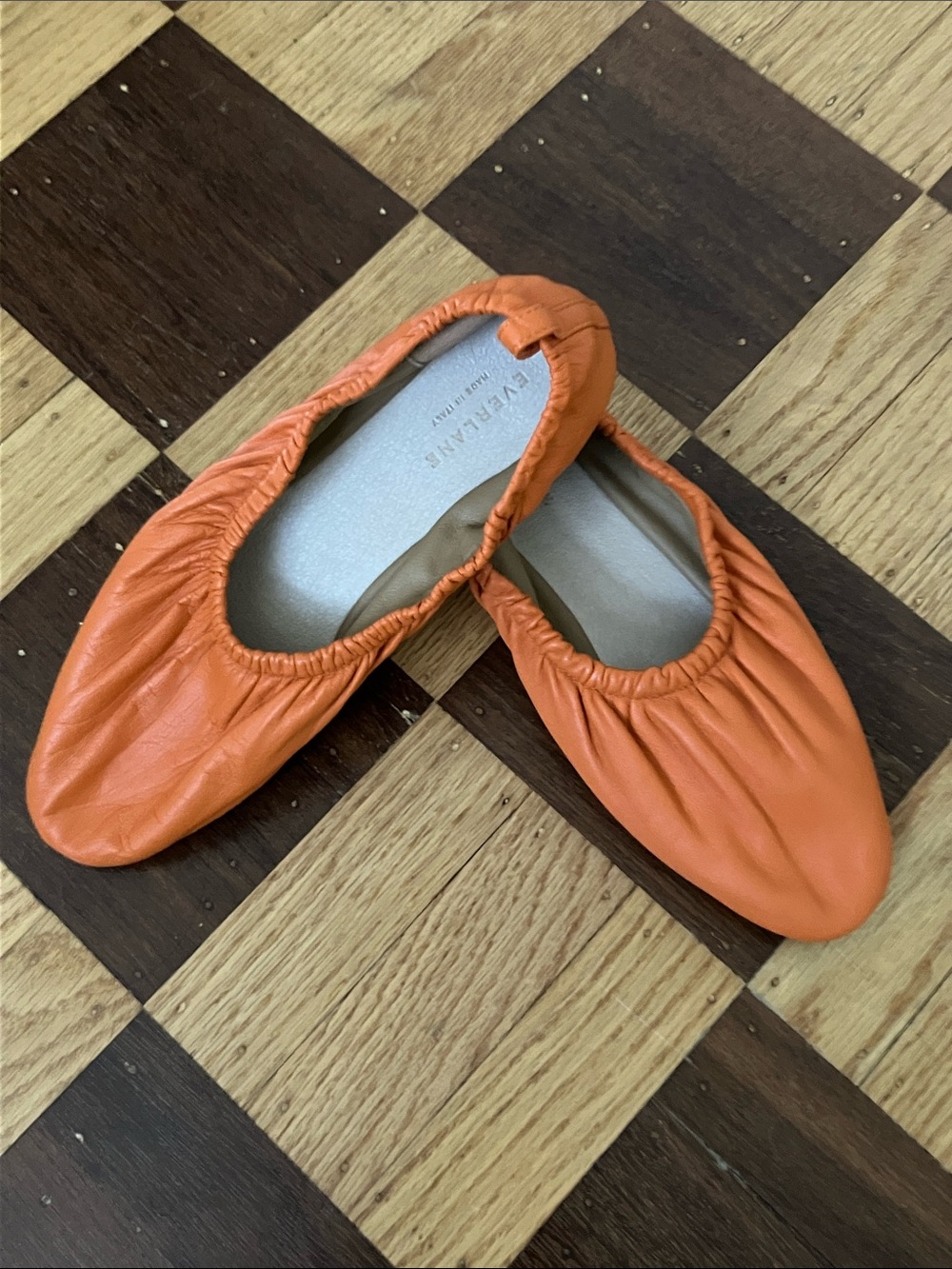 Fabulous Everlane Orange Leather Elastic Ballet Scrunch Flats - Picture 7 of 9